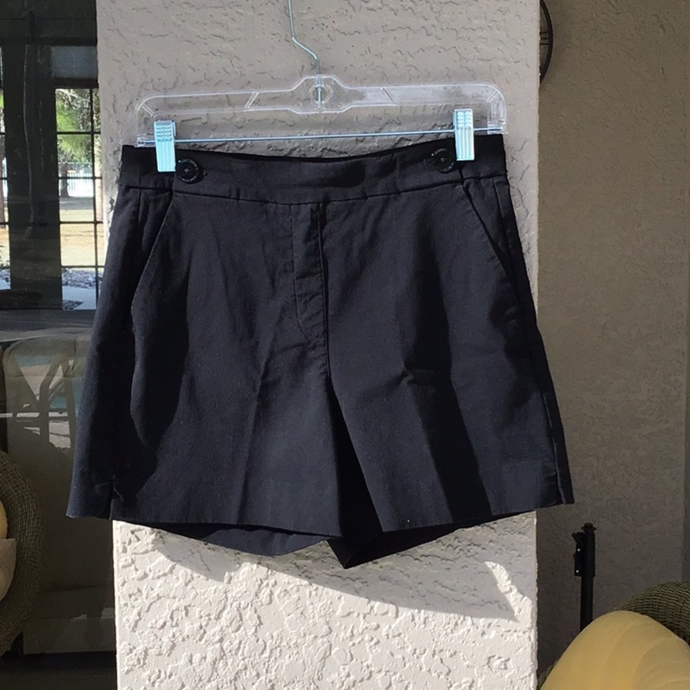 WHBM black pull on button  shorts
